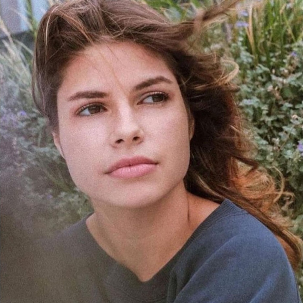 Meet your Posher, Olivia angelica